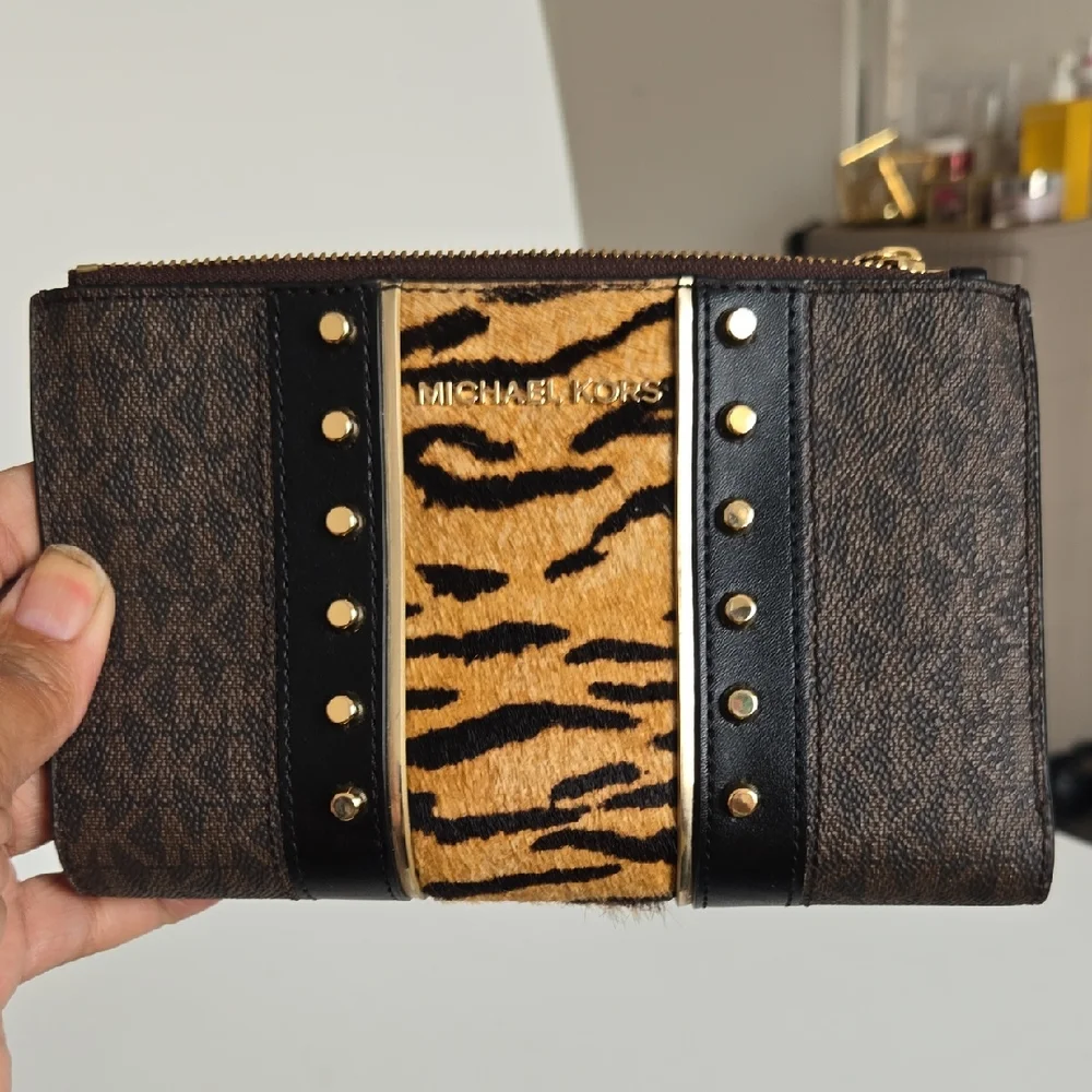 Michael Kors Black and Brown Faux Tiger Fur Stripe Clutch/Wallet Gold Hardware. - Picture 3 of 10